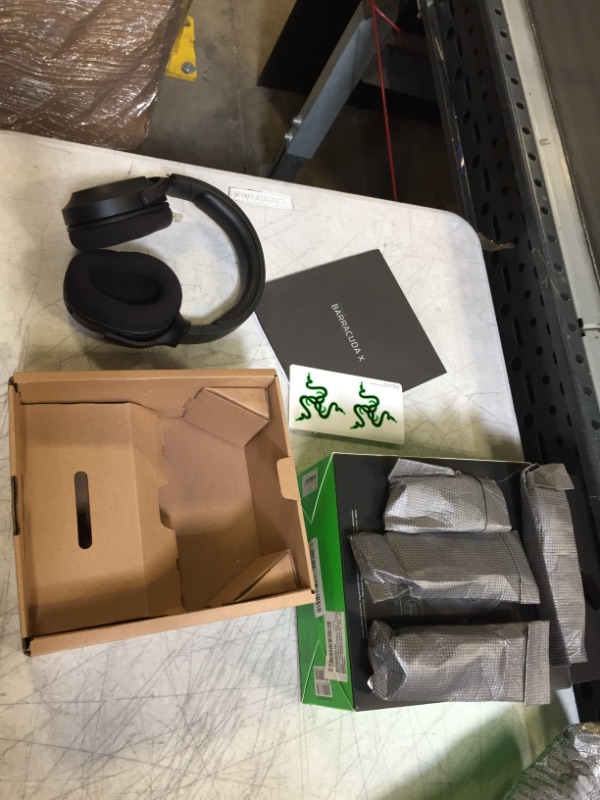 Photo 1 of Razer Barracuda X Wireless Multi-Platform Gaming and Mobile Headset - USB-C Wireless Multi-Platform Connectivity - 250 G Ergonomic Design - Razer TriF
