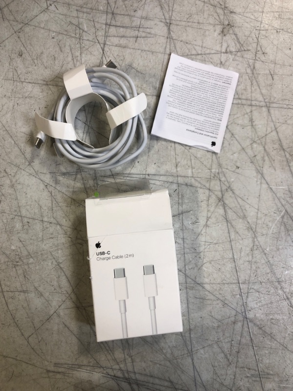 Photo 1 of Apple MLL82AM/a 6.6' USB 2.0 Type-C Male Charge Cable - White
