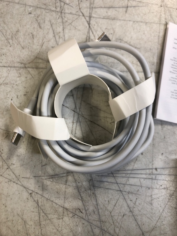 Photo 3 of Apple MLL82AM/a 6.6' USB 2.0 Type-C Male Charge Cable - White
