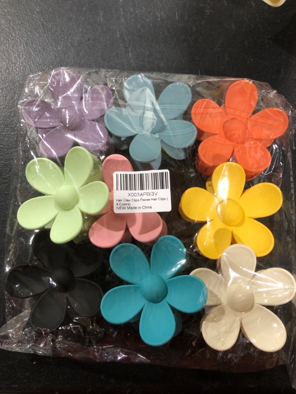 Photo 1 of 9 count flower hair clips