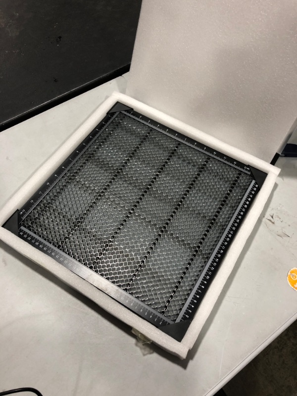 Photo 3 of Honeycomb Laser Bed Working Table 400*400*22mm for Laser Engraver Cutting Machine Accessories for Protecting Table, Fast Heat Dissipation, Double Accurate Scale (with Aluminum Plate) 