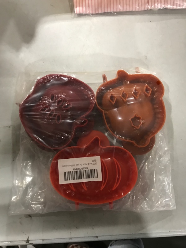 Photo 2 of 3PCS Dough Presser Pocket Pie Molds, Party Potluck Hand Pie Molds, Hand Pie Molds, Apple, Pumpkin And Acorn Shapes