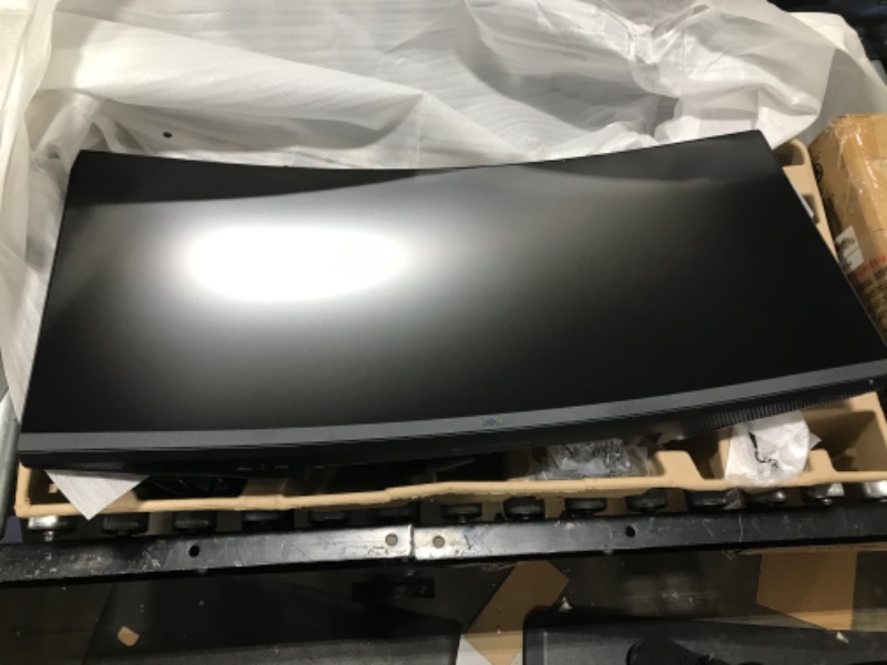 Photo 3 of Dell S3422dwg - 34-inch Wqhd (3440 X 1440) 21:9 144hz Curved Gaming Monitor, Hdr 400, 1800r Curvature, 2ms Grey-to-grey Response Time (extreme.
