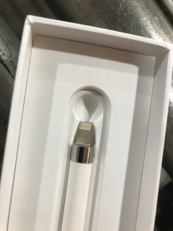 Photo 4 of Apple Pencil (1st Generation)
