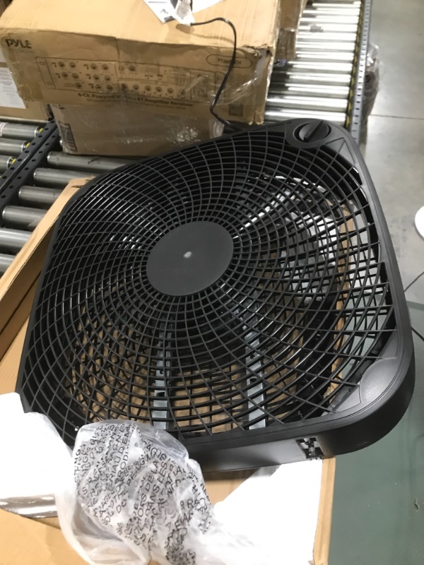 Photo 2 of Amazon Basics 3 Speed Box Fan, 20-Inch
