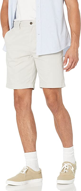 Photo 1 of Amazon Essentials Men's Slim-Fit 9" Short---size 36
