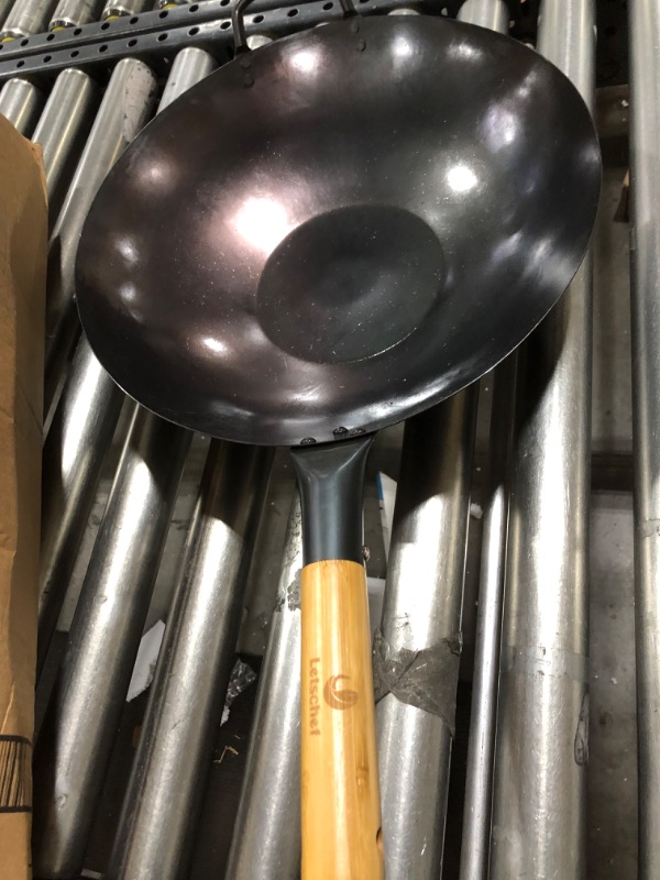 Photo 1 of 14" Wok Pan 