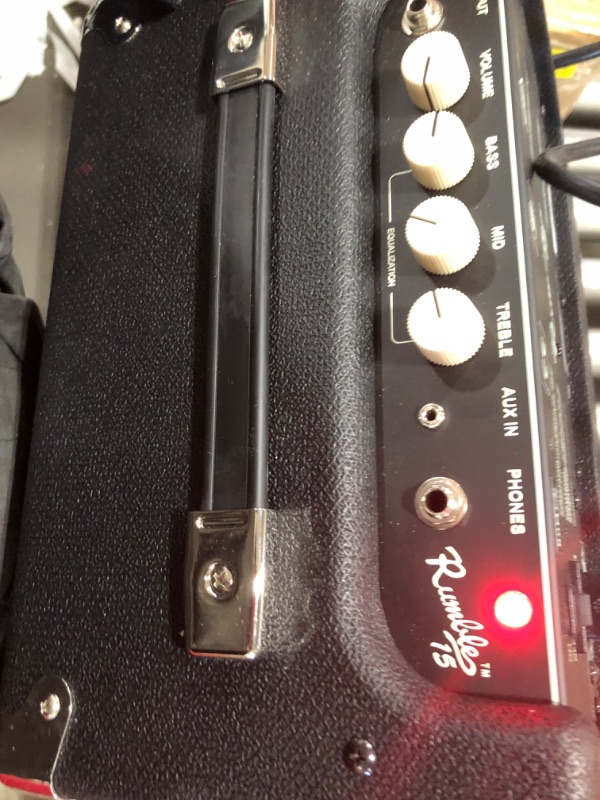 Photo 1 of Fender Frontman 10G Guitar Amplifier ---- wood broken 

