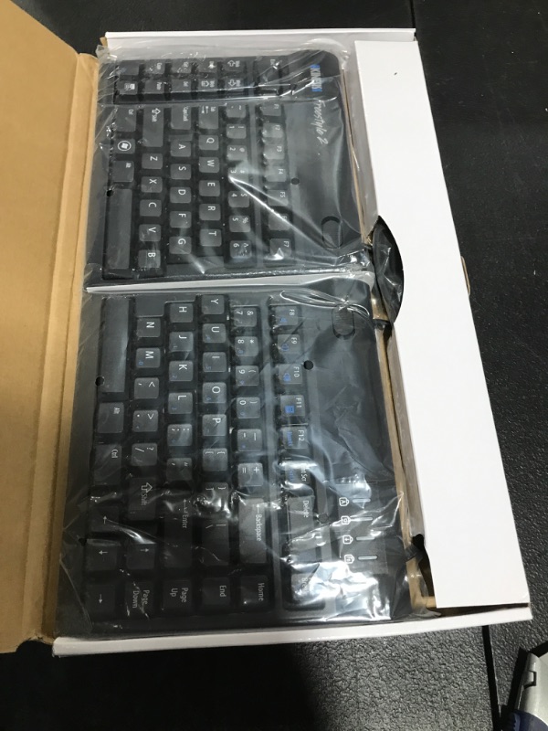 Photo 2 of KINESIS Freestyle2 Blue Wireless Ergonomic Keyboard for Mac (9" Standard Separation) 