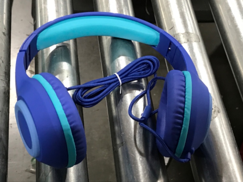 Photo 1 of Generic Headphones with 3.5mm Jack, Blue