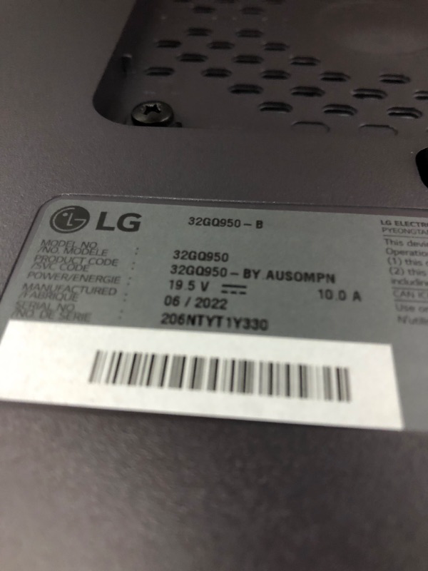 Photo 14 of LG UltraGear UHD 32-Inch Gaming Monitor 32GQ950-B, Nano IPS 1ms (GtG) with ATW, VESA DisplayHDR 1000, NVIDIA G-SYNC, and AMD FreeSync, 144Hz, Black