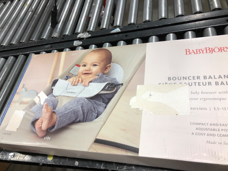 Photo 4 of BabyBjörn Bouncer Balance Soft, Cotton/Jersey, Dark Gray/Gray (005084US) Cotton/Jersey Dark Grey/Grey
