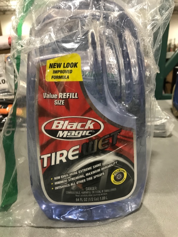 Photo 2 of Black Magic 120011 Tire Wet Trigger Spray Refill - 64 oz 64 oz.