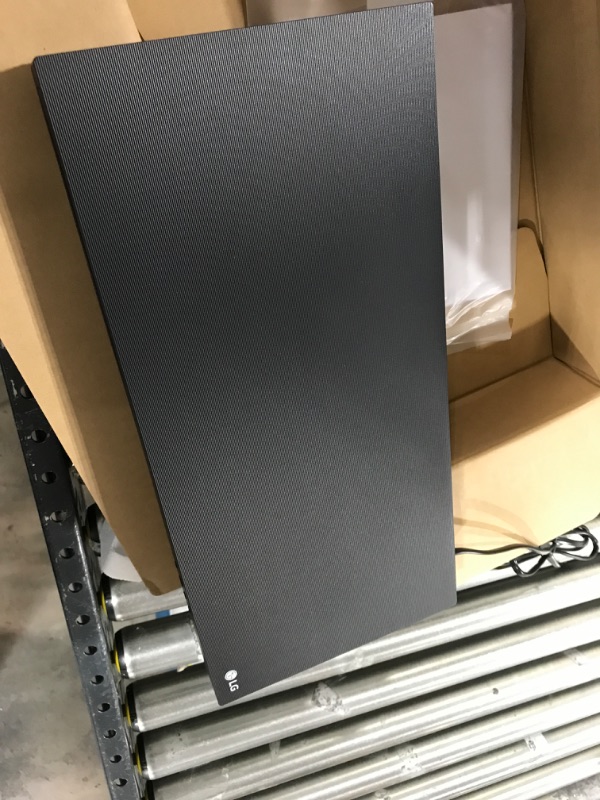 Photo 4 of LG UBK90 4K Ultra-HD Blu-ray Player with Dolby Vision (2018) 