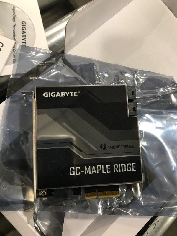 Photo 4 of GIGABYTE GC-MAPLE RIDGE (Intel/Thunderbolt 4/ JHL 8540 Controller/ 2x USB Type-C/ 1x DisplayPort 1.4/ 2x Mini DisplayPort/ Max Bandwidth 40GB/s/ PCle Card)