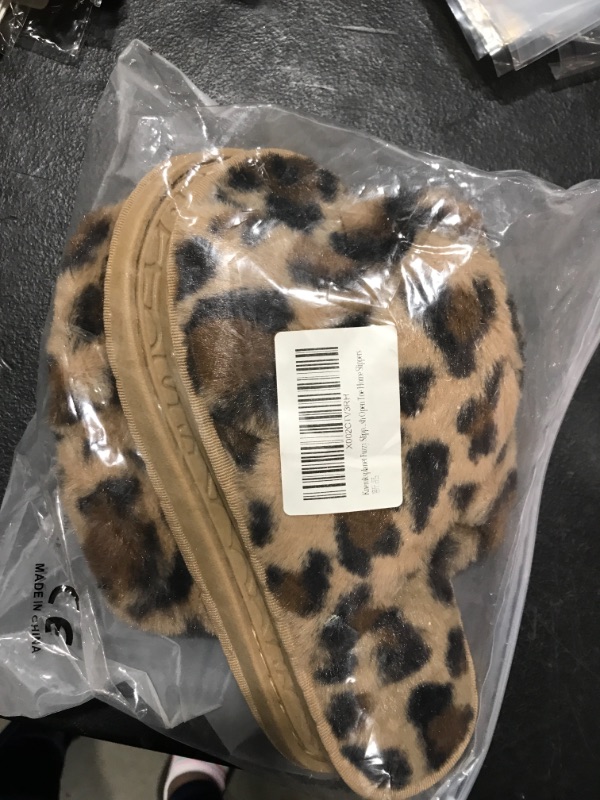 Photo 2 of Fuzzy Slippers for Women, Cross Band Faux Furry Slippers Warm Slide Flat House Slippers Sandals Leopard Plush Open Toe Home Slippers 5-6 Leopard Brown
SIZE 36-37