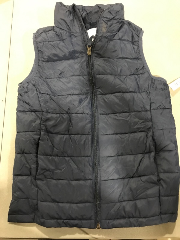 Photo 1 of [Size XL] Amazon Essentials Boys and Toddlers' Lightweight Water-Resistant Packable Puffer Vest- Navy