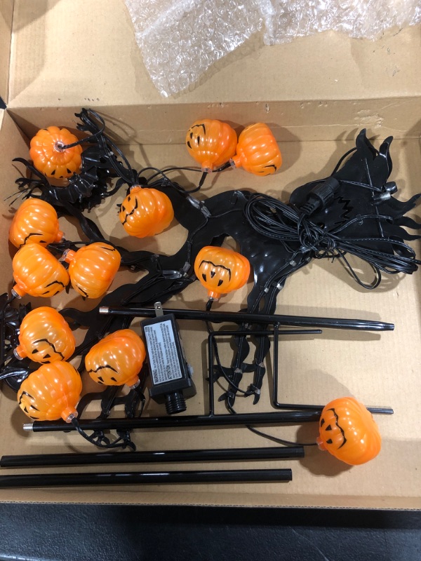 Photo 2 of 2 Pack Halloween Metal Pumpkin Yard Stakes Sign Lights, Halloween Yard Decorations with 6 Pumpkin Lights and 2 Iron Bats with 8 Modes, Halloween Pathway Lights for Lawn Garden Yard, Us Plug