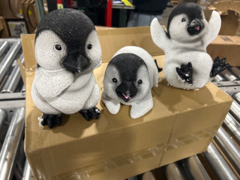 Photo 2 of 3 PCHOME DECOR Midlee Christmas Penguin Stairway Holiday Decoration (Set of 3)
