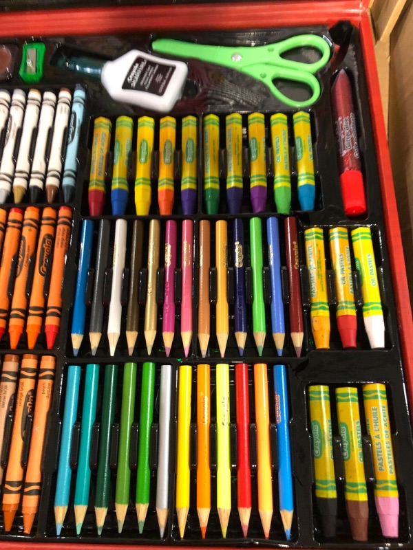 Photo 6 of Crayola Masterworks Art Case (200+ Pcs), Art Set For Kids