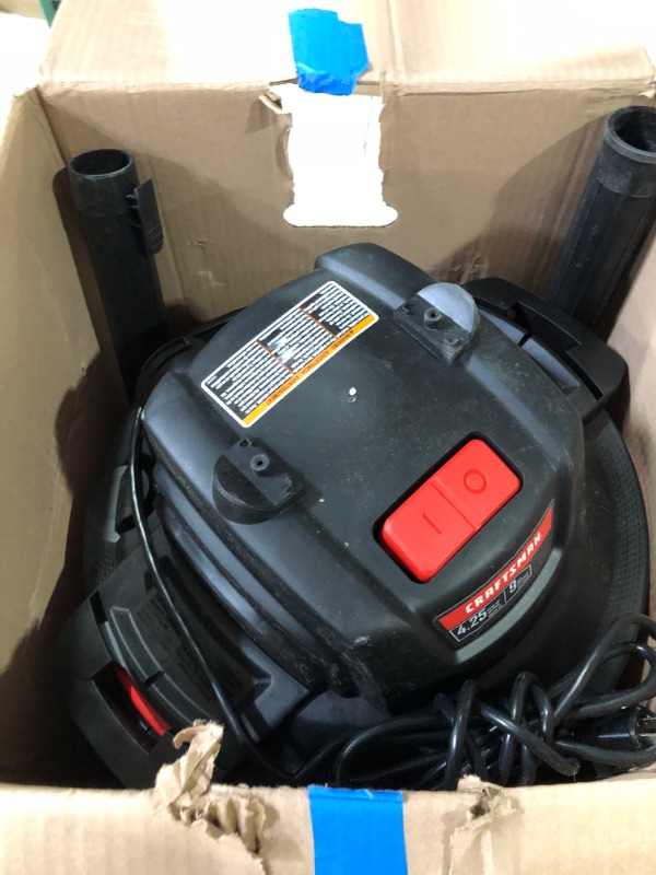 Photo 3 of CRAFTSMAN CMXEVBE17590 9 Gallon 4.25 Peak HP Wet/Dry Vac,