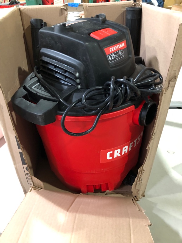 Photo 2 of CRAFTSMAN CMXEVBE17590 9 Gallon 4.25 Peak HP Wet/Dry Vac,