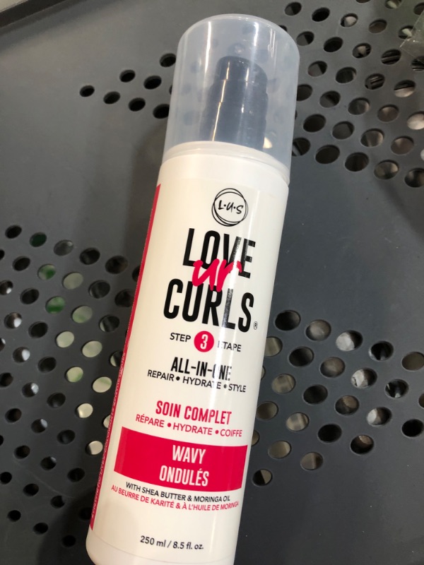 Photo 2 of Lus Love UR Curls All-in-One Wavy Styling Cream