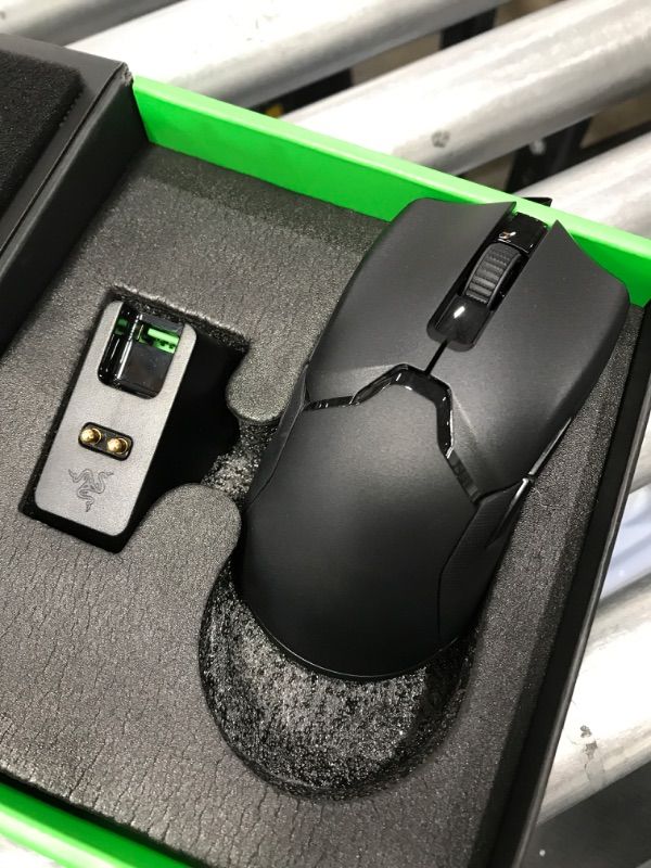 Photo 2 of Razer Viper Ultimate Hyperspeed Lightweight Wireless Gaming Mouse 