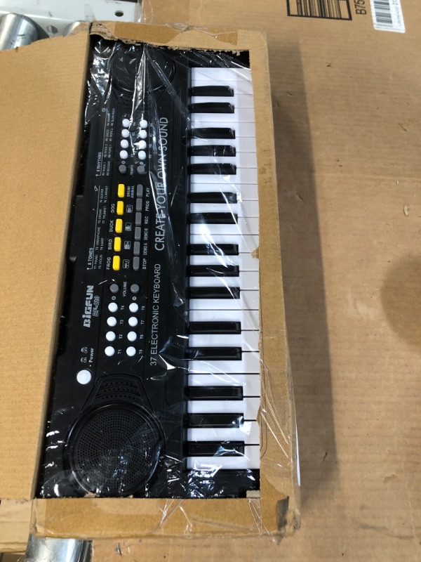 Photo 2 of *SEE NOTES 37 Key Piano Keyboard for Kids Musical Toys for 3 4 5 6 Year Old Girls Kids Piano Portable Music Keyboard Electronic Educational Learning Toy for Boys Girls Birthday Gifts No Microphone