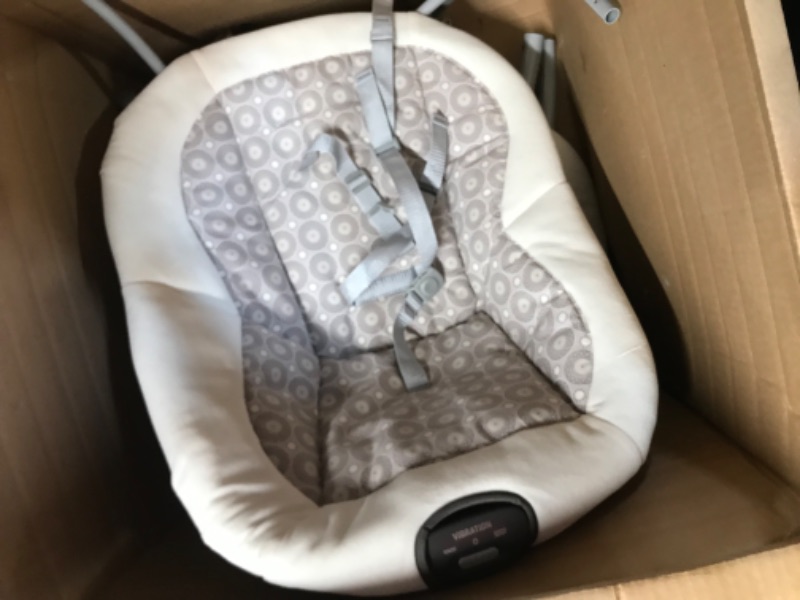 Photo 3 of Graco DuetSoothe Swing and Rocker Light Beige (UNABLE TO TEST) 