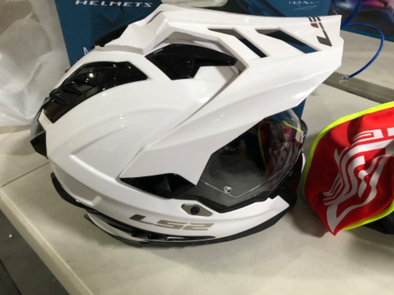 Photo 3 of LS2 Helmets Explorer XT Adventure (Solid White - Large) Large Solid White