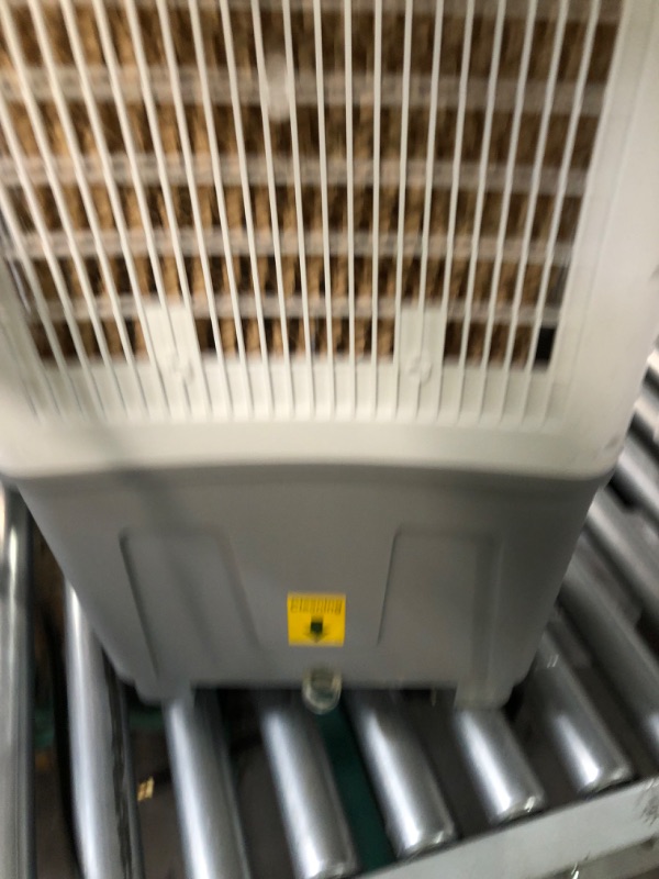 Photo 8 of * filter needs to be adjusted *
Portable Evaporative Cooler ALPACA 2200CFM Personal Swamp Cooler, 120°Oscillation Swamp Cooler with Remote Control, 
