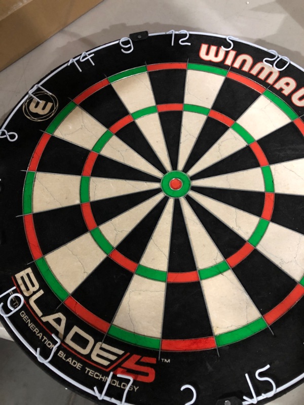 Photo 3 of  Winmau Blade 6 Triple Core Bristle Dartboard