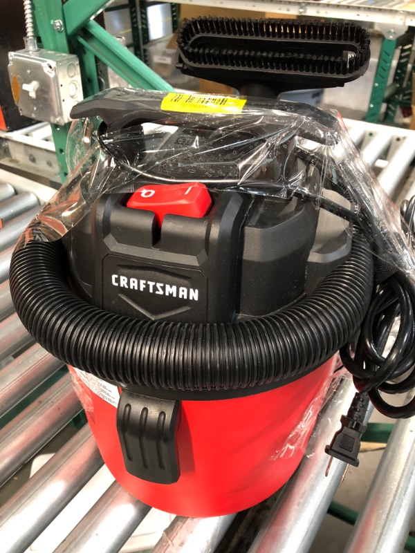 Photo 2 of CRAFTSMAN 2.5-Gallons 2-HP Corded Wet/Dry Shop Vacuum with Accessories Included