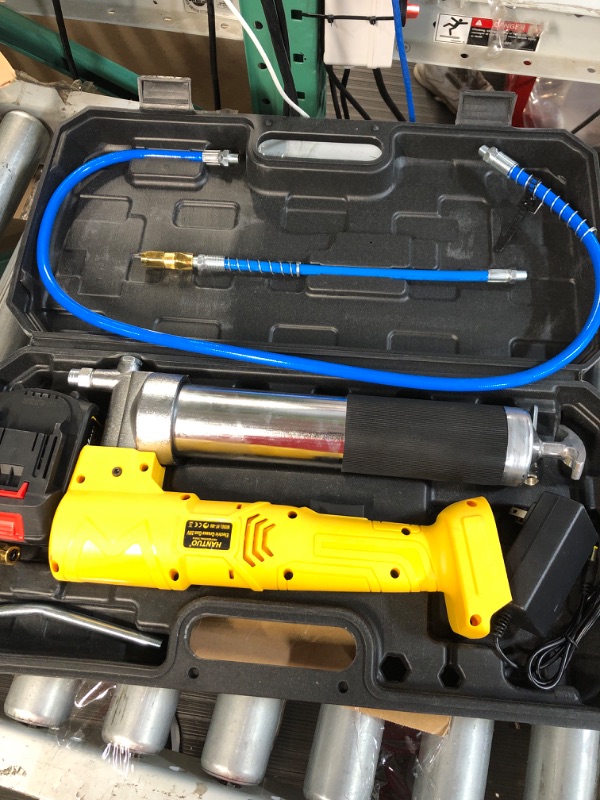 Photo 3 of HANTUO 20V Cordless Grease Gun, Electric Grease Gun Professional High Pressure 10000 PSI Cordless Grease Guns, Inclued Battery with Carrying Case HT-9001017092293
B0BCFDV2CR
