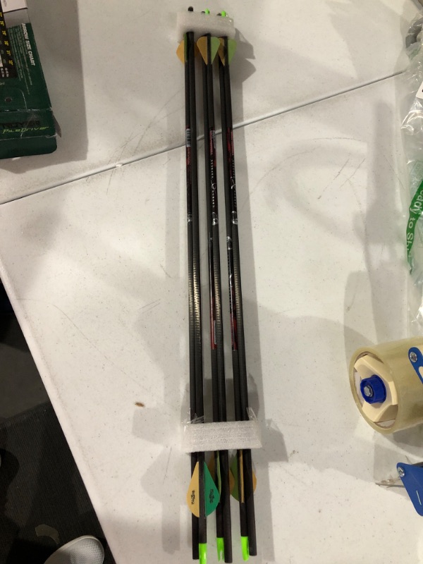 Photo 2 of Carbon Express D-Stroyer Piledriver 400 Spine, 6-Pack of Fletched Arrows, Available in 350 & 400 Spine 350 Spine 6-pack fletched