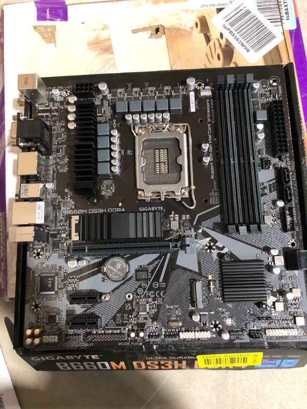 Photo 3 of GIGABYTE B660M DS3H AX DDR4 (B660/ Intel/LGA 1700/ Micro-ATX/ DDR4/ Dual M.2/ PCIe 4.0/ USB 3.2 Gen2 Type-C/ 2.5GbE LAN/Motherboard) B660 B660M DS3H AX DDR4 Bundle