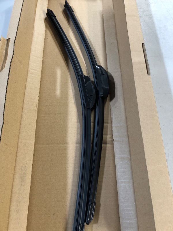 Photo 2 of OEM QUALITY 22" + 22" PARRATI Premium All-Season Windshield Wiper Blades (Set of 2) 22"+22"(Pair for Front windshield)