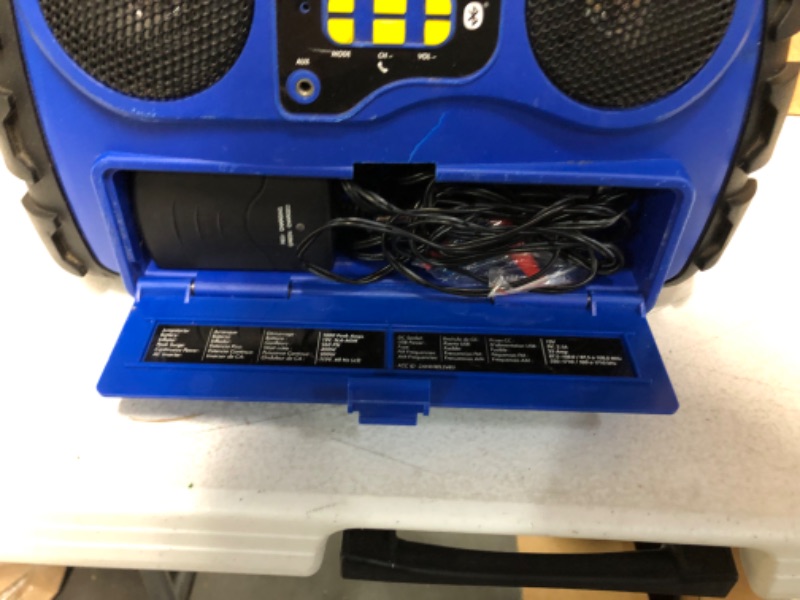 Photo 7 of MICHELIN ML0728 Power Source XR1 Portable 1000 Amps Jump Starter 