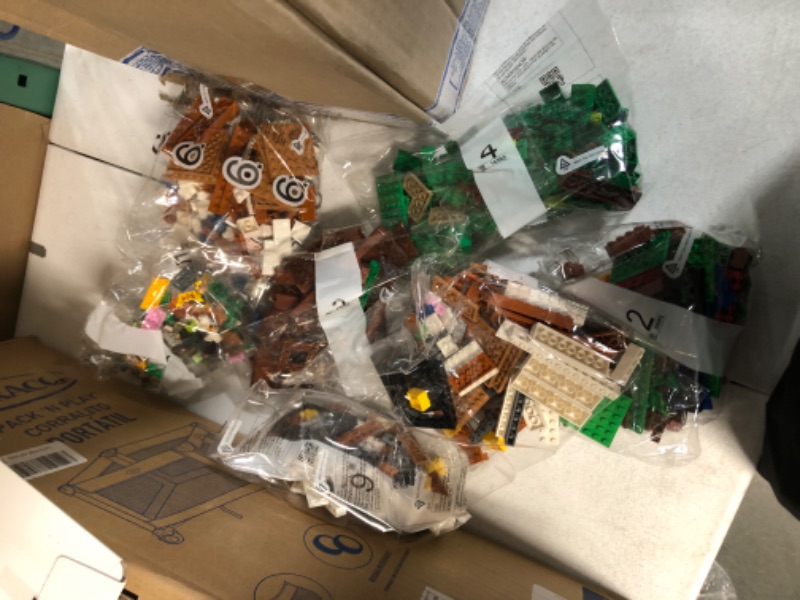 Photo 1 of LEGO Minecraft The Modern Treehouse Giant Treehouse Building Kit Playset