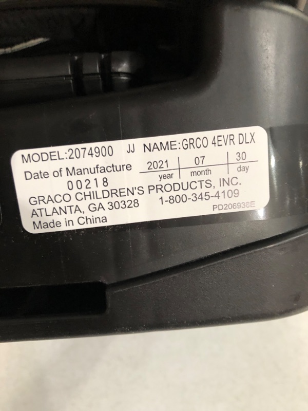 Photo 6 of Graco 4Ever DLX 4 in 1 Car Seat, Infant to Toddler Car Seat, with 10 Years of Use, Zagg 1 Count (Pack of 1) DLX Black/Brown/White