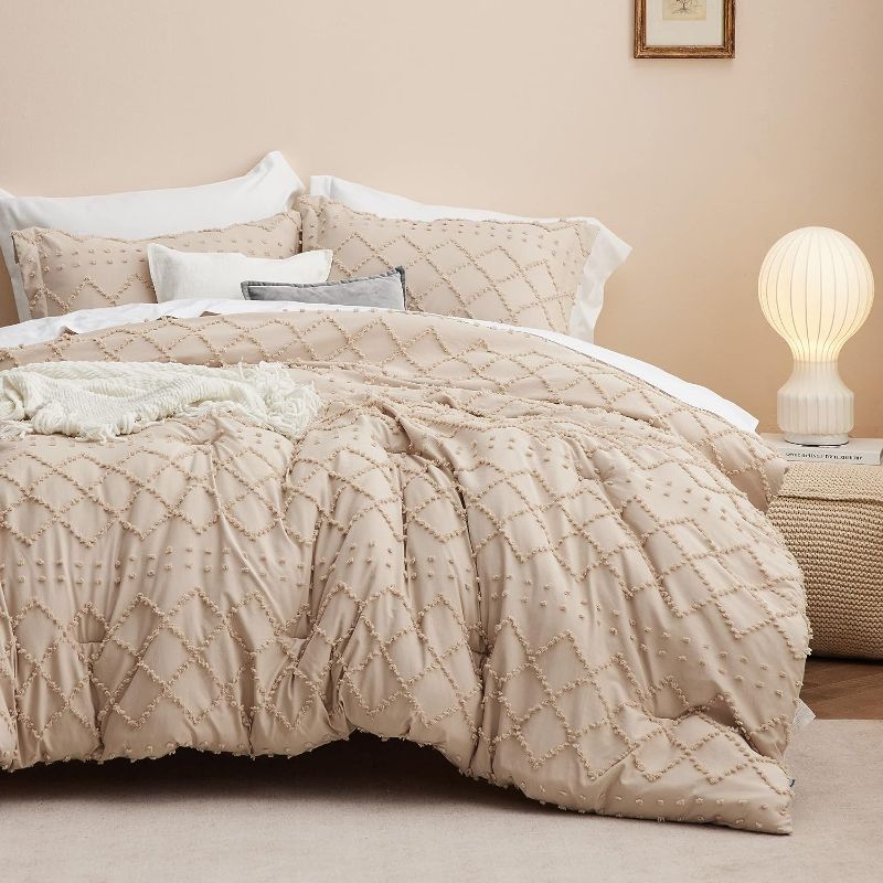 Photo 1 of **SEE NOTES**
 Bedsure Boho Comforter Queen