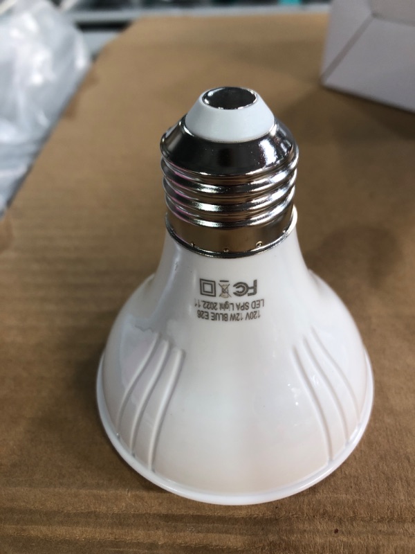 Photo 3 of *UNTESTED* TCEUMIK 120V LED SPA Light Bulb 12W Ocean Dark Blue Bulb for Hot Tub/In-ground SPA/Underwater Swimming Pool PAR20 E26 Base LED Light Replace up to 100W-300W Bulb for Pentair & Hayward Light Fixtures