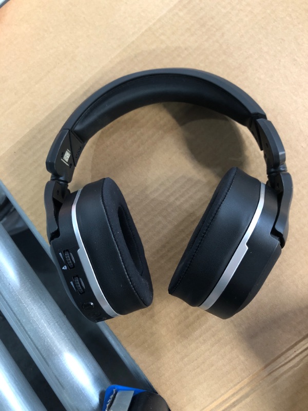 Photo 2 of *UNTESTED* Turtle Beach Stealth 700 Gen 2 Wireless Gaming Headset for PS5, PS4, PS4 Pro, PlayStation & Nintendo Switch Featuring Bluetooth, 50mm Speakers, 3D Audio Compatibility, and 20-Hour Battery - Black PlayStation Stealth 700 PS