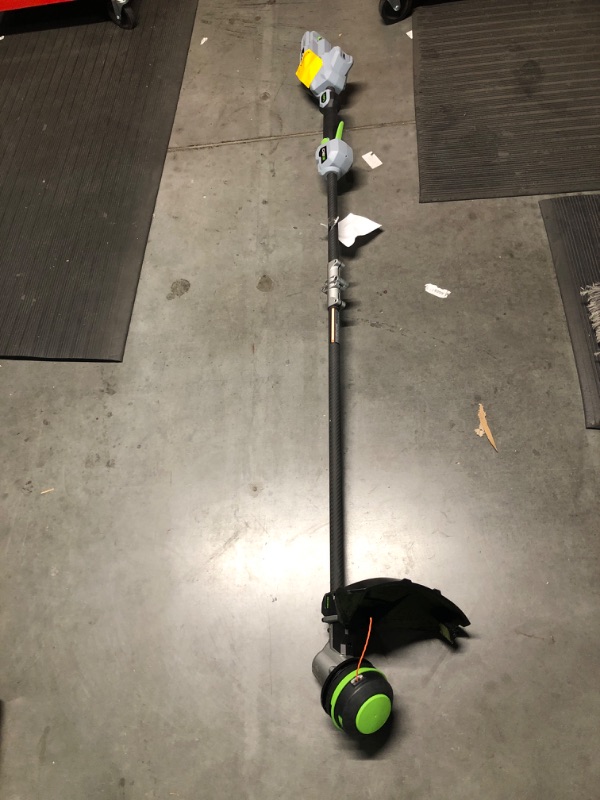 Photo 2 of *USED* EGO Power+ ST1521S 15-Inch String Trimmer with POWERLOAD and Carbon Fiber Split Shaft Weed Wacker 2.5Ah Battery and Charger Included 15in Powerload / Carbon Fiber (2.5AH)