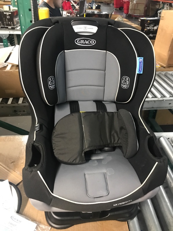 Photo 2 of Graco Extend2Fit Convertible Car Seat, Gotham