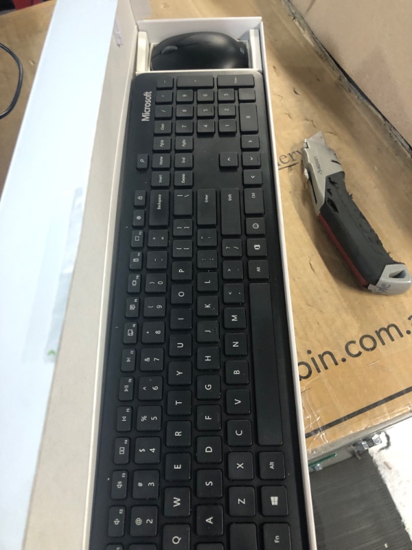 Photo 2 of Microsoft Wireless Bluetooth Keyboard and Mouse Desktop Set