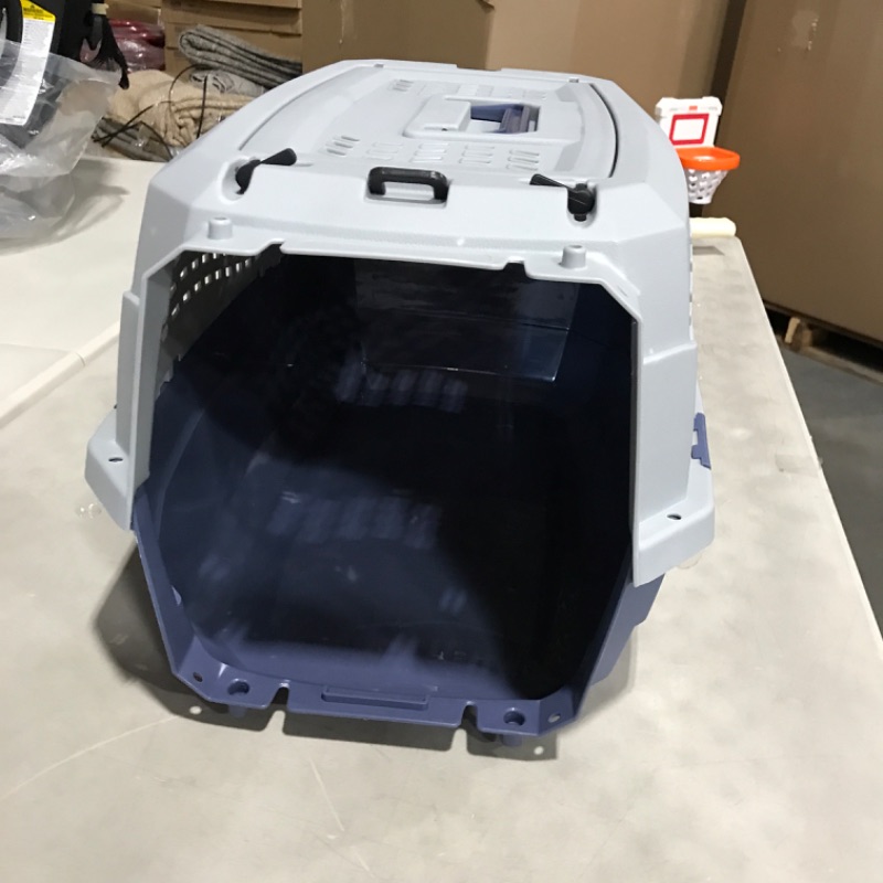 Photo 4 of Amazon Basics Two-Door Top-Load Hard Shell Dog Kennel 