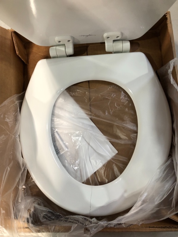 Photo 2 of [DAMAGE] MAYFAIR 843SLOW 000 Lannon Toilet Seat 