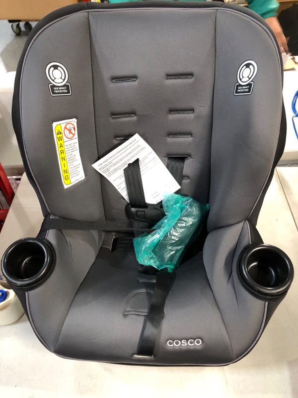 Photo 3 of Cosco Onlook 2-in-1 Convertible Car Seat